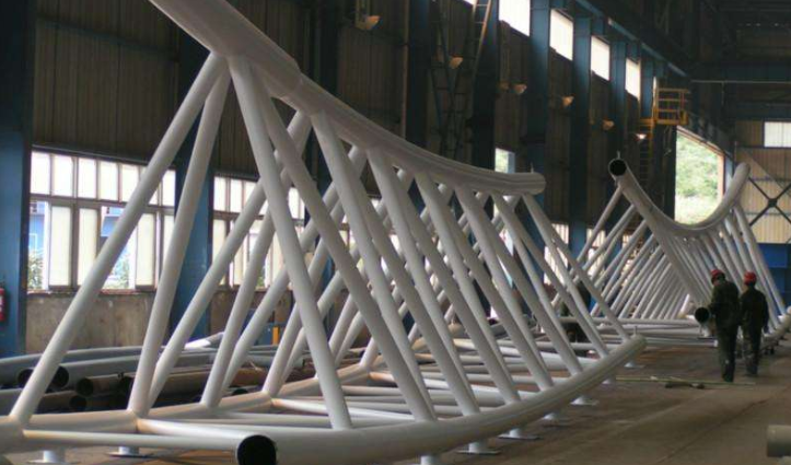 临江管廊钢结构与桁架结构的管道支架应该如何区分